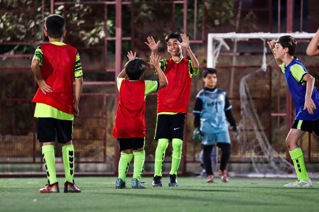 بهمن ری